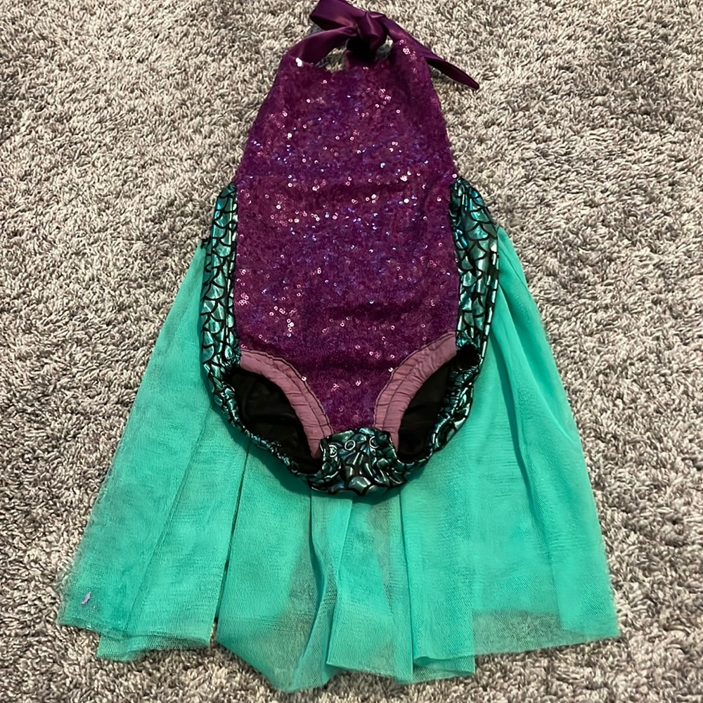 Mermaid outfit cake smash!